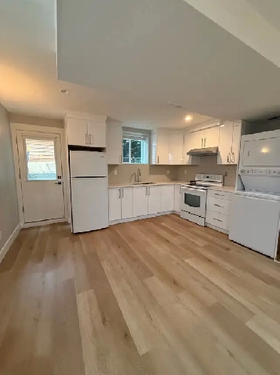 2 bedroom 1.5 bath basement Cloverdale/clayton area Image# 2