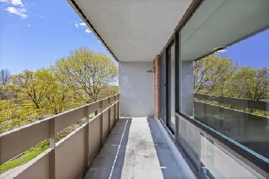 AWESOME, 3 BEDROOM CONDO  FOR SALE!  $539900 Image# 7
