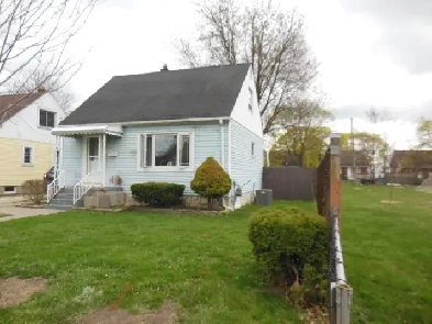 Diamond in the Rough Open house Sat/Sun 1-3 Image# 1