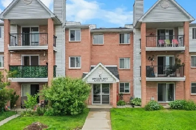 3 beds, 2 baths spacious apartment across from mall! Image# 1