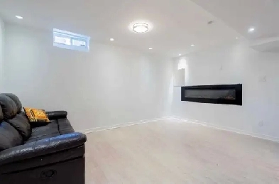 one bedroom basement for rent Image# 1