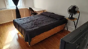 WEEKLY ROOM FOR MEN Image# 2