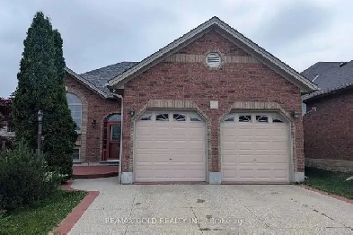 Large premium lot with a double-car garage Image# 2