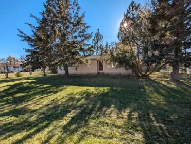Spacious Home with Large Yard and Shop for Rent in Clavet Image# 6
