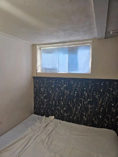 ROOM FOR RENT Image# 2