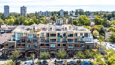 Condo for Sale - James Bay Image# 2
