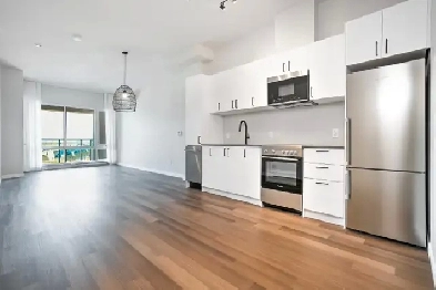 1BEDROOM   DEN AVAILABLE IN Île-des-Soeurs MONTREAL! (ALL INCLUS Image# 2