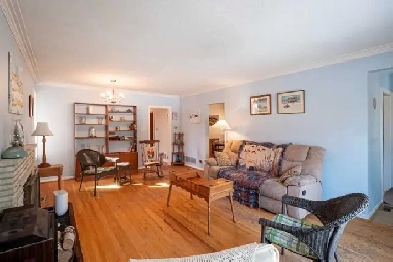 Charming 2-Bed 1-Bath Main Floor unit in St. Catharines Image# 2