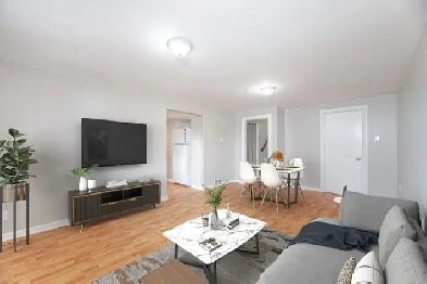 Beautiful 2 bedroom Lower Unit Near Thomson Park Image# 2