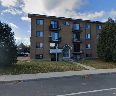 chambre à louer - TOUT INCLUS  700$  La prairie Image# 11