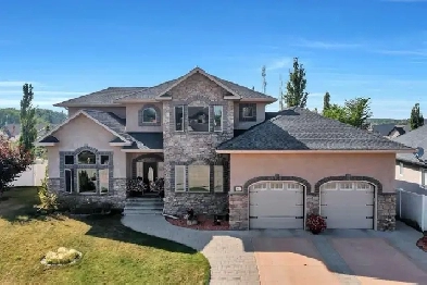 Executive Style Home for Rent Image# 2