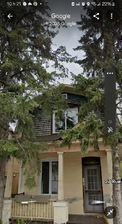 Nice 2 bds Apt -Top Floor-Super Location-Aug 1st Image# 2