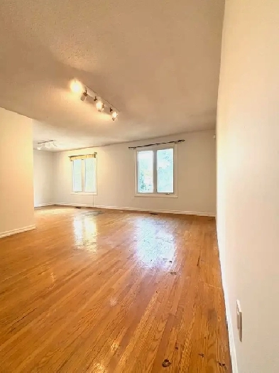 A Beautiful and spacious 3 Bedroom Home in West Mountain! Image# 6