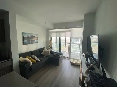 1 Bedroom  Den Lease Takeover Image# 1