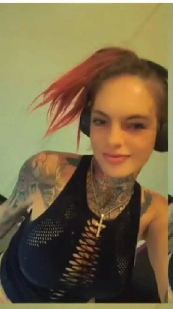 Single female with amazing income. Very clean and quiet Image# 1