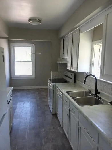 Sarnia Rent To Own Home Image# 1