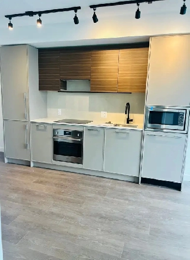 BRAND NEW 1 BED CONDO – PLAZA TWO @ KING GEORGE HUB (38 Image# 6