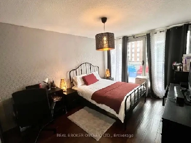 3 bedroom condo - renovated with appliances & free parking for 2 Image# 2