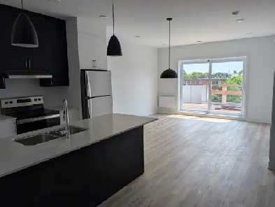 Appartement 4 1/2 tous inclus - Longueuil Image# 1
