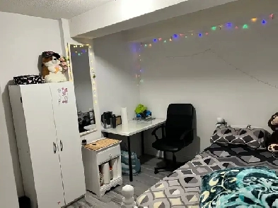 private room available for FEMALE Image# 6