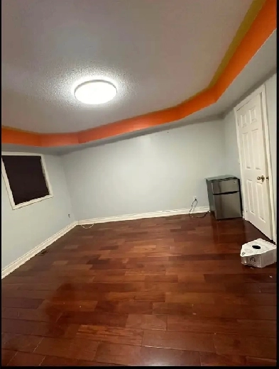 Main floor one available for girls or couples Aug 1st Image# 3