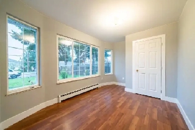 One bedroom in two bedrooms ground level suites Image# 2