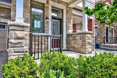 Bright and Spacious 4 Bdrm Freehold Townhome in Whitby! Image# 1