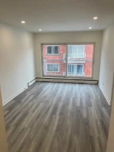 STUDIO 2 ½ Apt  Visite entre 11:00 et 3:00 Image# 7