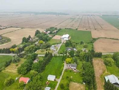 St-Mathias-sur-Richelieu (Montérégie) : Domaine équestre 13 arp. Image# 3