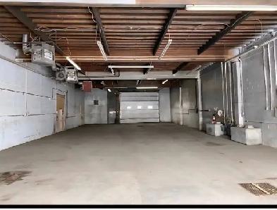 shop bays for rent at 7000/month Image# 3