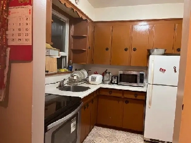 $900 Nice room for rent in Downtown of Toronto city Image# 2