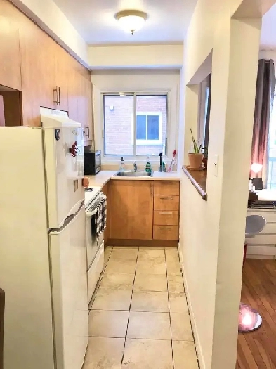 3 1/2 Renovated NDG 1200$ AUG/SEPT - Heat Pump/WiFi Image# 6