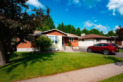 241 PHILLIPS STREET  NEW LISTING!! Image# 1