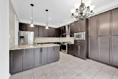 3 1BR/4WR/2 STOREY DETACHED HOME/CLARKE - HALTON/MILTON Image# 3