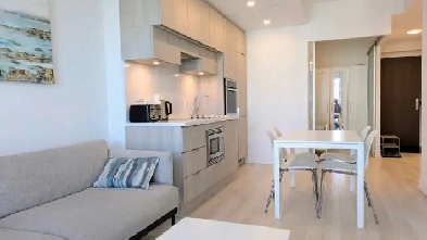 Furnished 2 Bedroom Condo by Subway Image# 3