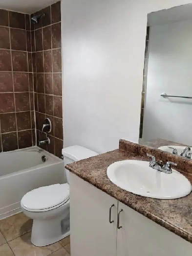 Spacious 1 bedroom in stacked townhouse complex for Rent! Image# 8