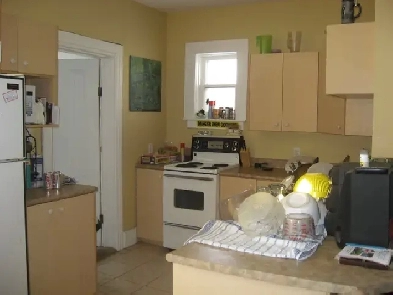 68 Colborne St Unit #2 Image# 4