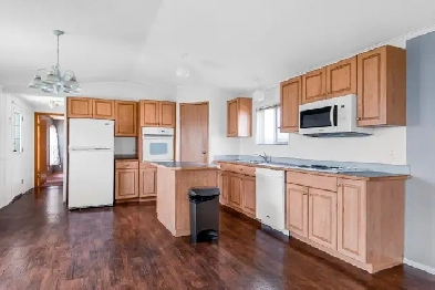 3 Bed 2 Bath in Clairmont $229,900 Image# 10