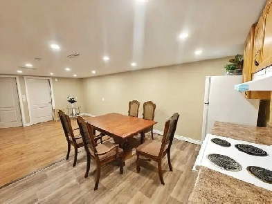 2 BEDROOMS , 2 FULL BATHROOMS HOUSE Image# 5
