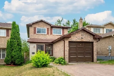 Renovated Top To Bottom - 20 Fox Run, Barrie, ON Image# 8