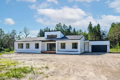 Stunning Modern Home - 772 Concession 16 East, Tiny Township, ON Image# 9