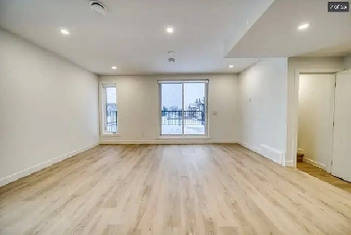 Modern 3 Bedroom Townhouse in Altadore Community Image# 11