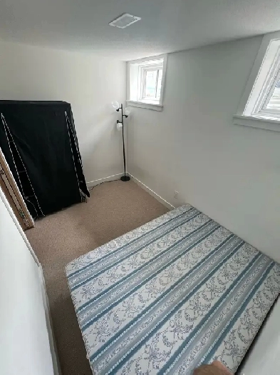 bassment and rooms for rent Image# 7