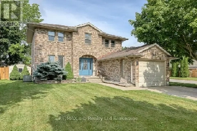 Beautiful Renovated 2 Storey Home in Mature Strathroy Neighbour Image# 7