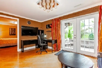 Luxury 1-Bedroom Furnished Apartment Image# 5