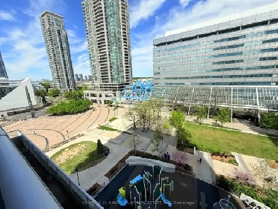 One bedroom CORNER condo with wrap around balcony Image# 1