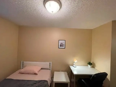 Furnished room @ Weston/401 - All utilities   wifi Image# 10
