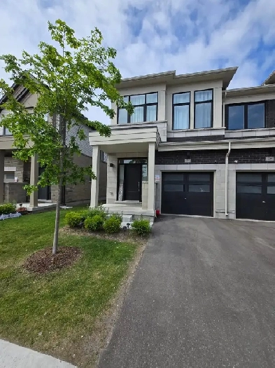 TOWNHOUSE FOR SALE IN OSHAWA Image# 1