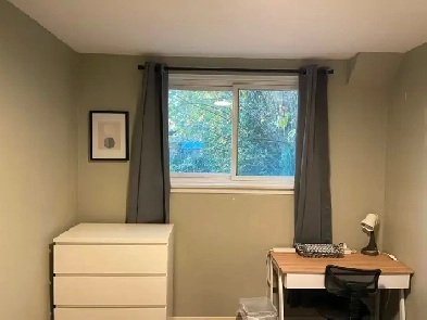 Furnished room near Yonge/Finch. private bath/wifi/all utilities Image# 1