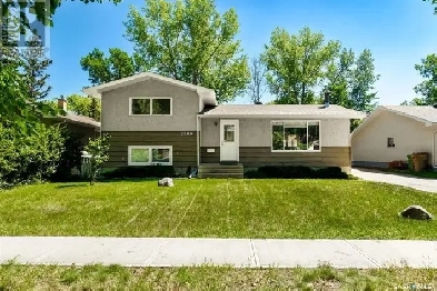 Beautiful 4bdrm Home in Desirable Whitmore Park w/ Ovrsz Dbl Grg Image# 3